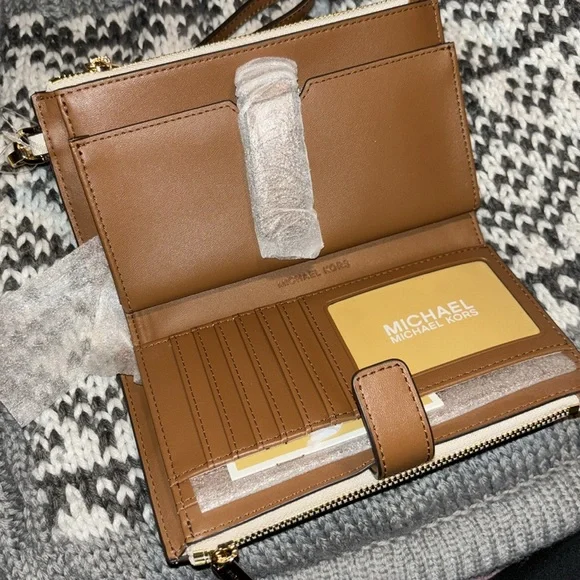 Michael Kors Jet Set Travel Double Zip Wristlet - Picture 7 of 7